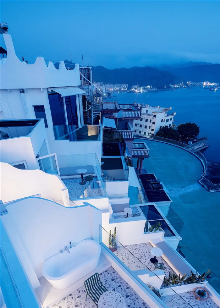 以希臘圣托里尼為主題的蜜悅度假酒店外觀設計方案