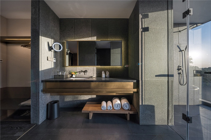 將西溪濕地美態融入室內的杭州木守度假酒店客房衛生間設計