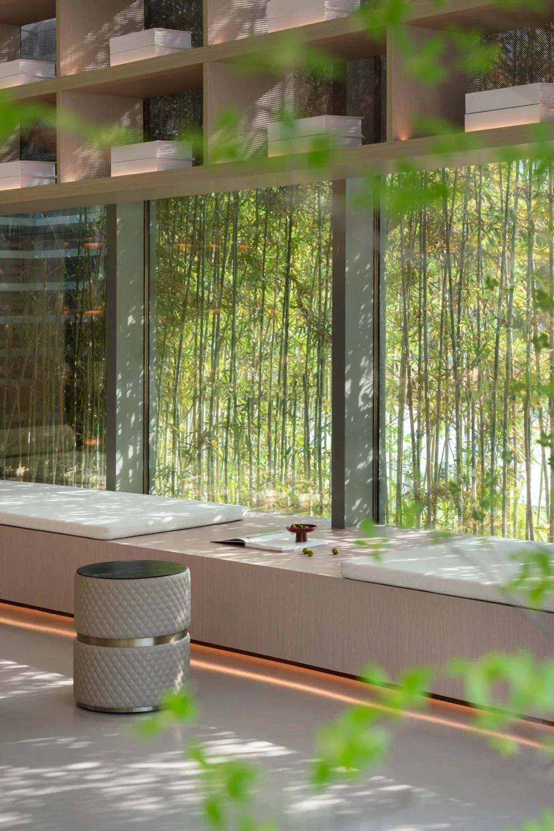 現代綠色自然理念三棵樹菁英酒店設計案例